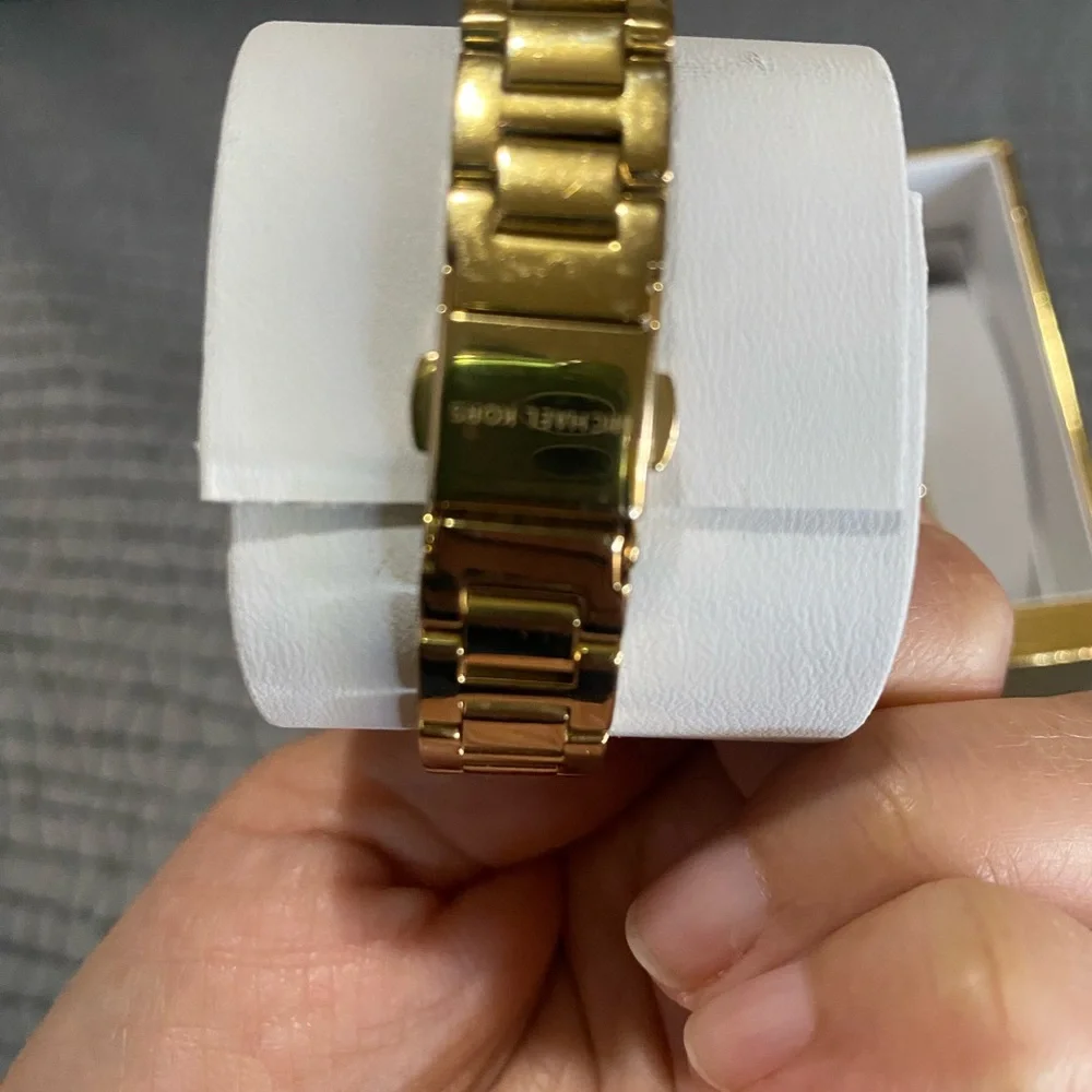 Michael Kors Gold Watch and Bracelet Set - Picture 3 of 7
